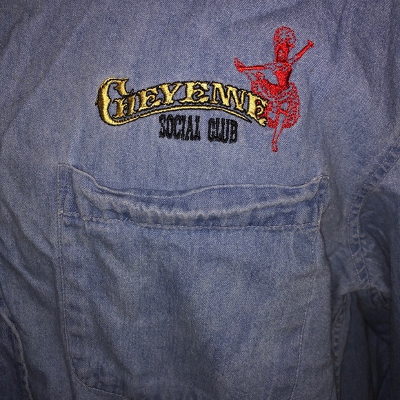 Vintage denim Button Down - Picture 2 of 6